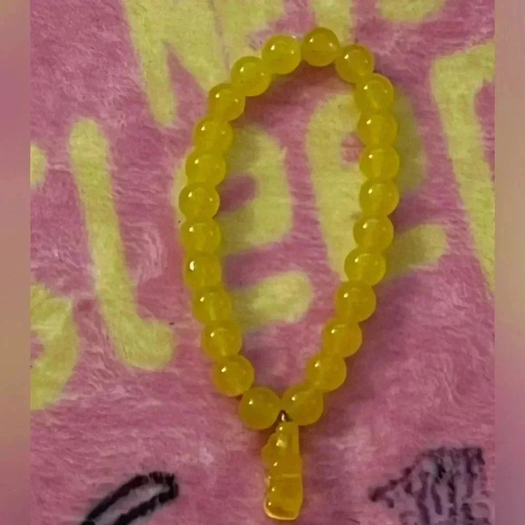 Yellow teddy bear bracelet - Picture 9 of 10
